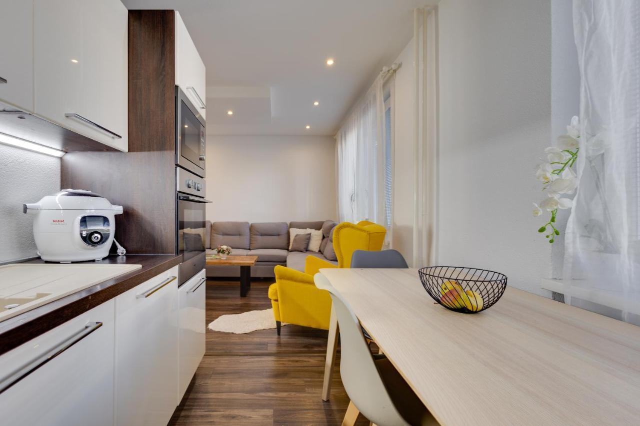 Milde'S Apartment Near The City Center - Hospodarska Street Nagyszombat Kültér fotó