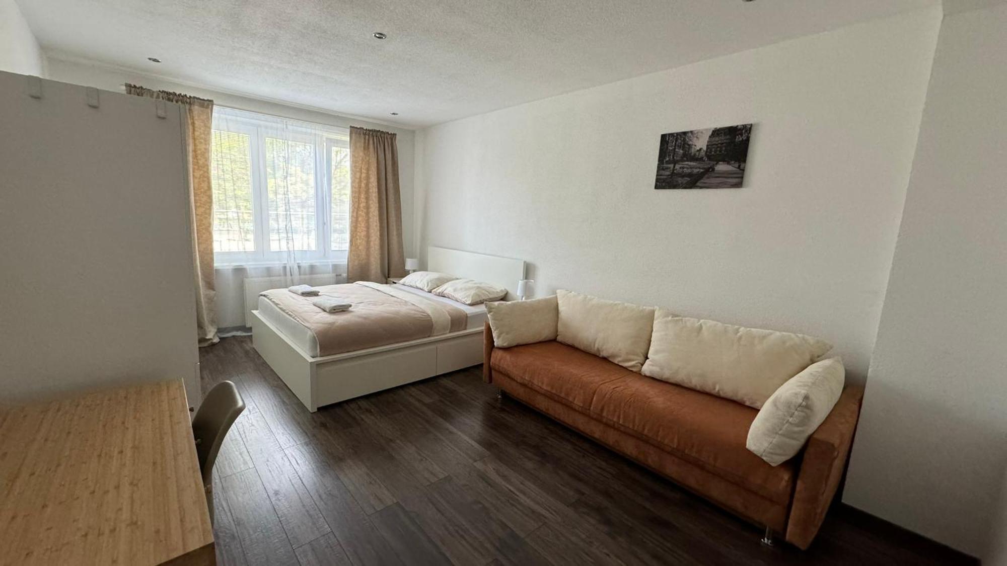 Milde'S Apartment Near The City Center - Hospodarska Street Nagyszombat Kültér fotó